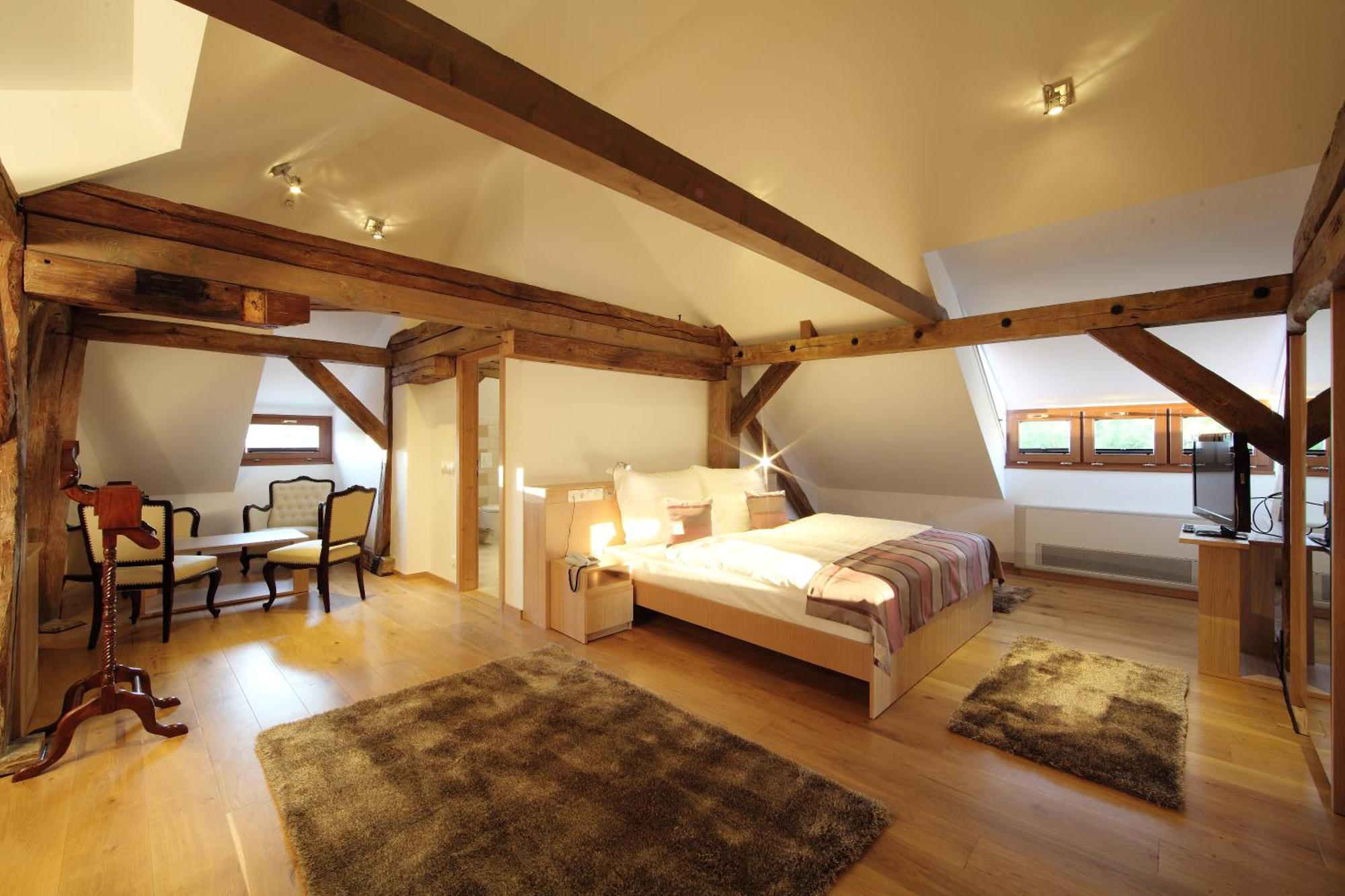 Hotel Historia Malomkert เวสเปรม ภายนอก รูปภาพ