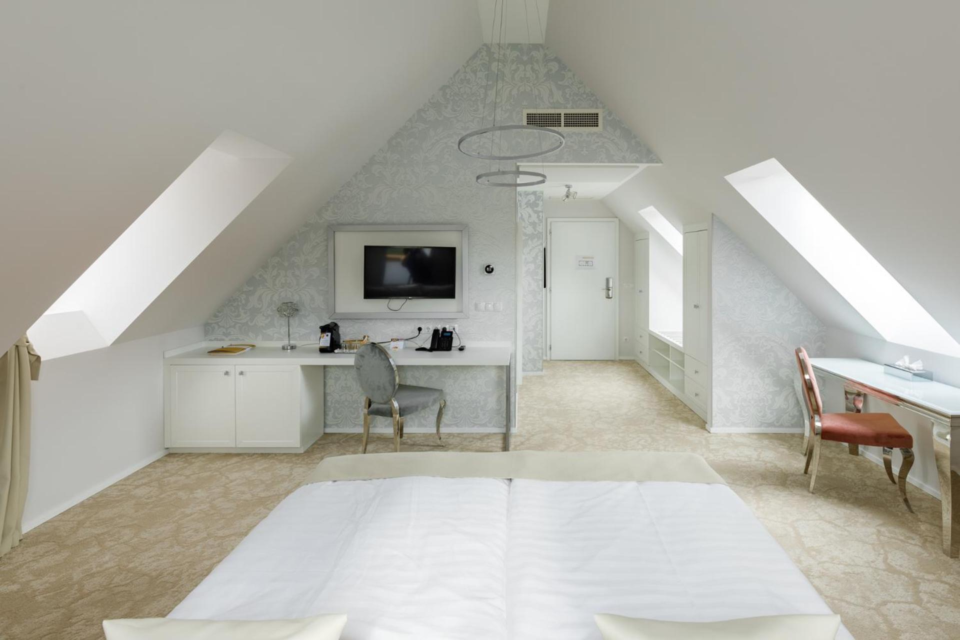 Hotel Historia Malomkert เวสเปรม ภายนอก รูปภาพ
